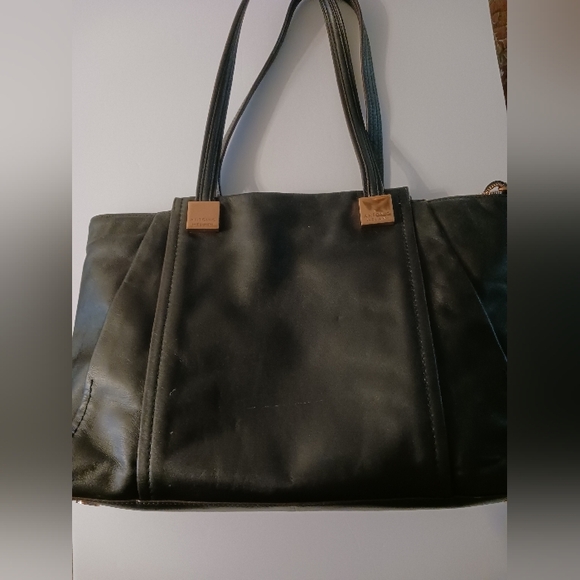 Large Tote - Picture 4 of 5